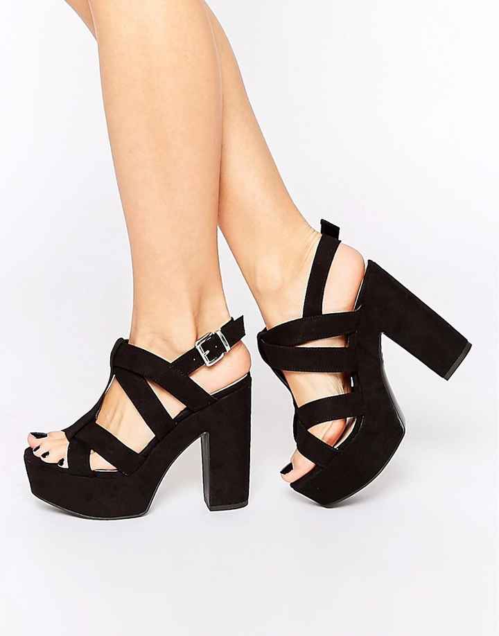 sandalo con tacco largo