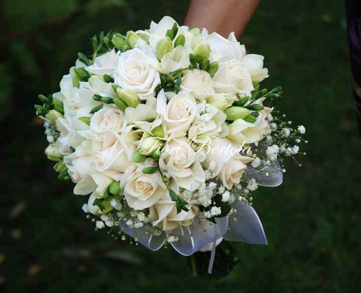 Bouquet fresie e rose