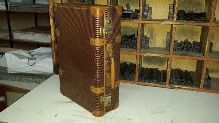 valigia vintage tableau