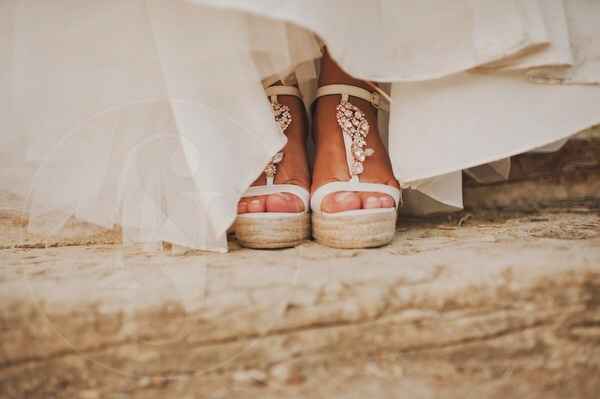 Calzature sposa in spiaggia - 3