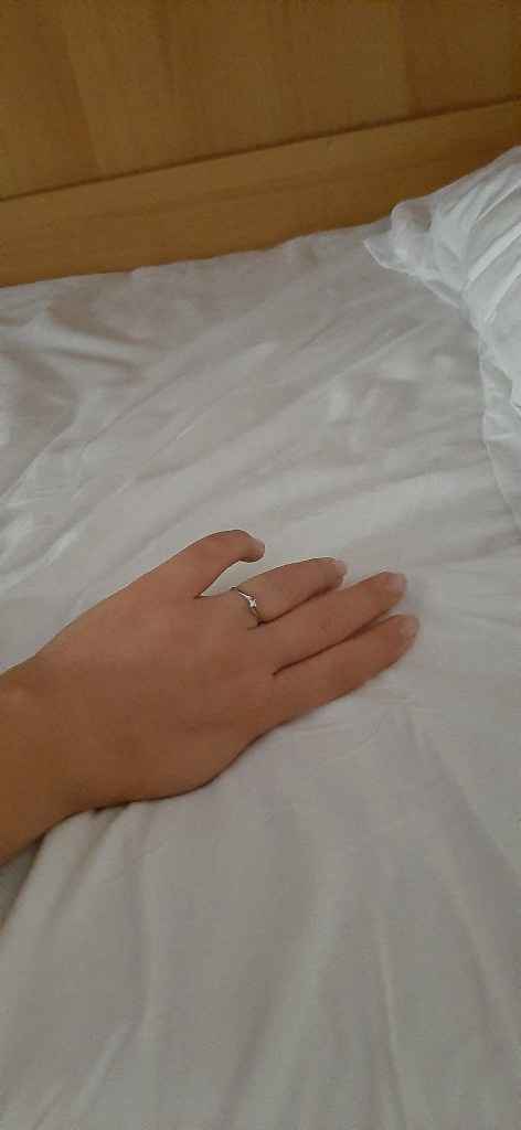 E ora mostraci una foto del tuo anello di fidanzamento! - 2