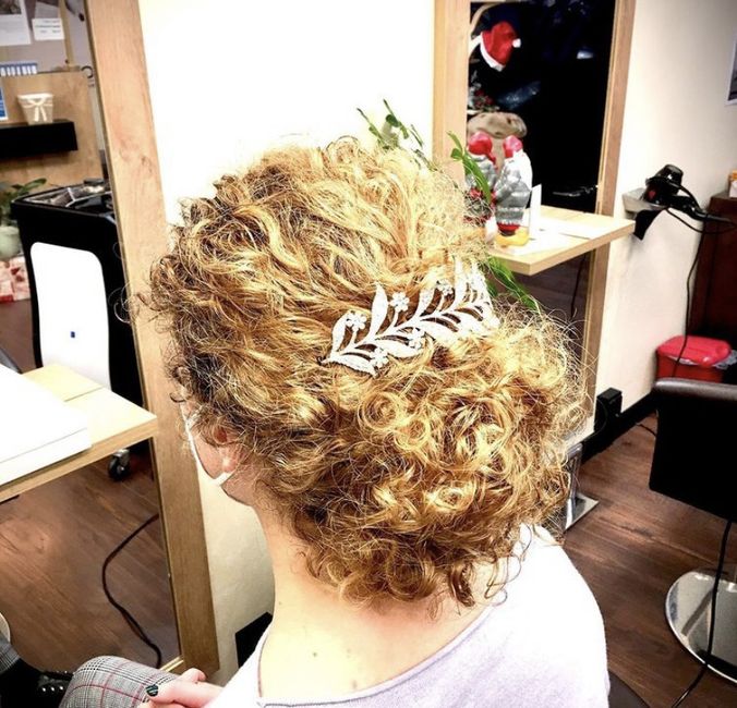 Acconciatura capelli ricci - 1