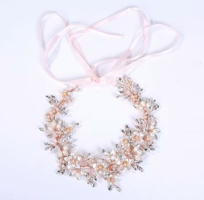 Cosa vi mettete in testa ?!? 👑 - 1