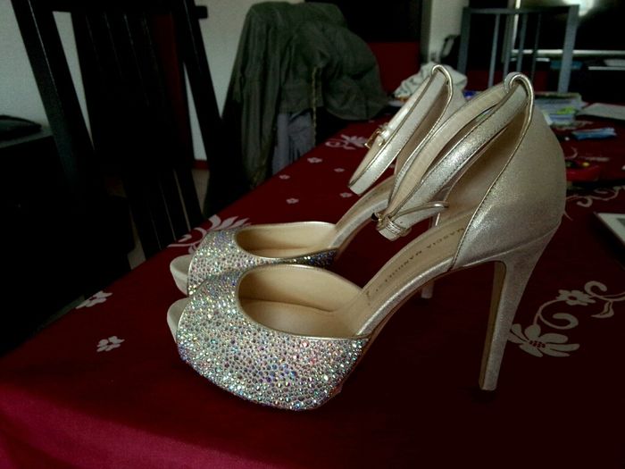 Scarpe sposa....bianche o colorate? mi fate vedere le vostre? - 1