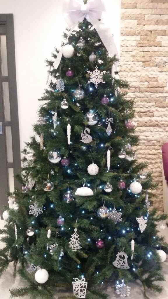 Primo natale insieme alberello con decorazioni fai da me - 1