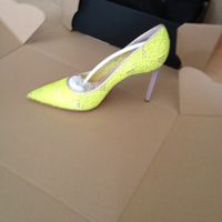 Scarpe gialle trovate! - 1