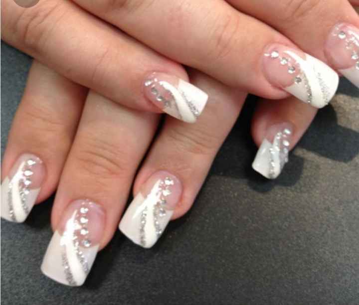 Smalto unghie sposa: bianco, colorato o... - 1