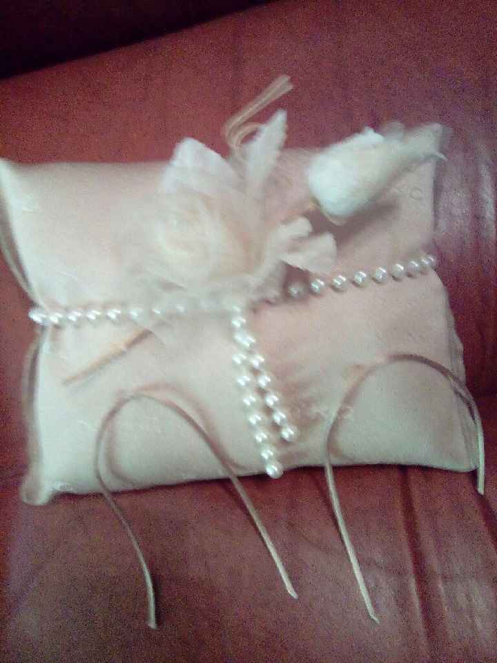 Cuscino porta fedi della suocera e bomboniere - 1