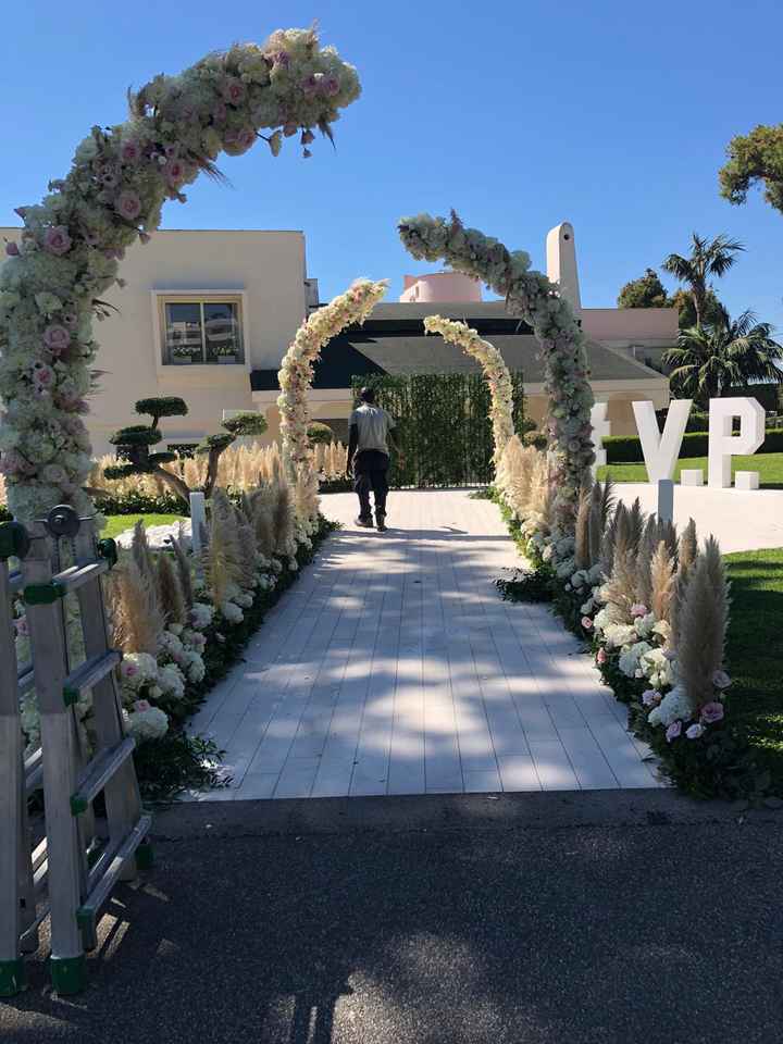 Allestimento floreale con pampas - 3