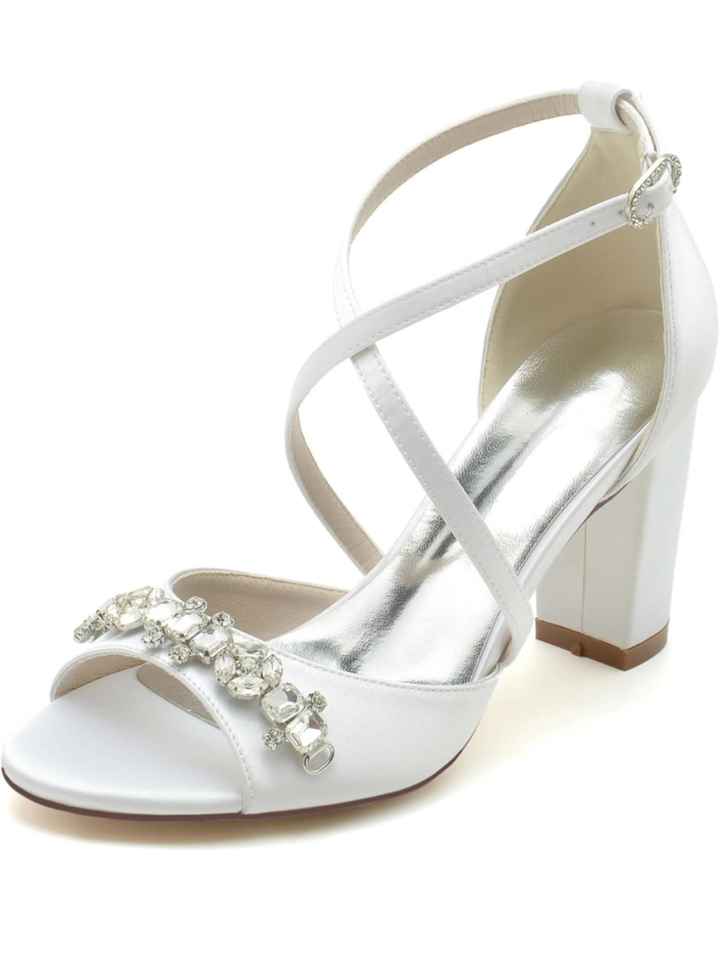 Consigli sulle scarpe?? 🙏 - 1