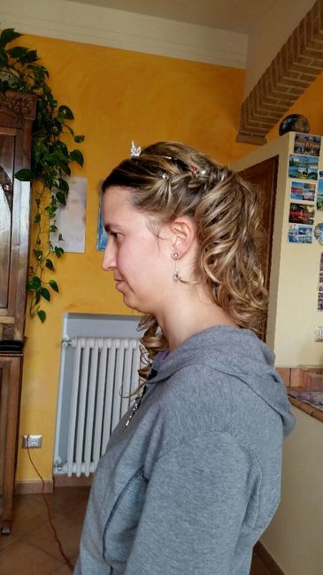 Aiuto acconciatura 😭 - 2