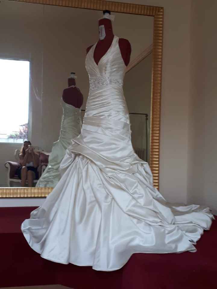 Quando il vestito è scollato per la chiesa ?, - 1