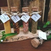 Cerco provette spezie/sale rosa - 1