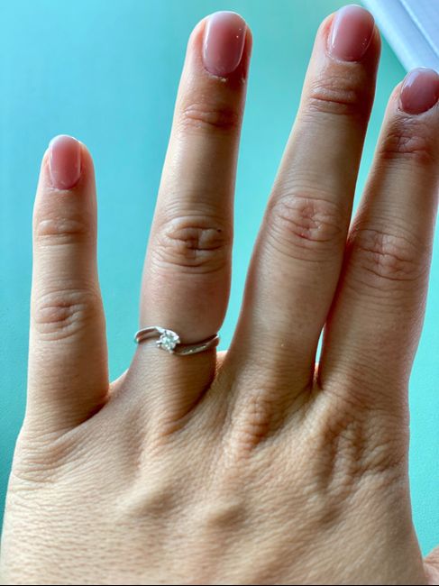 E ora mostraci una foto del tuo anello di fidanzamento! 4