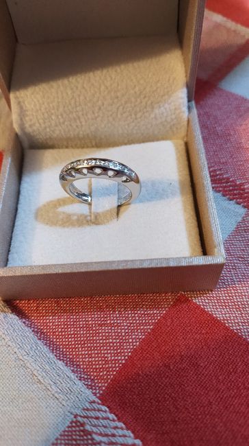 E ora mostraci una foto del tuo anello di fidanzamento! 20