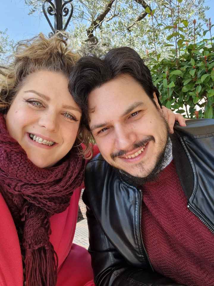Postate una foto di voi due 👇 - 1