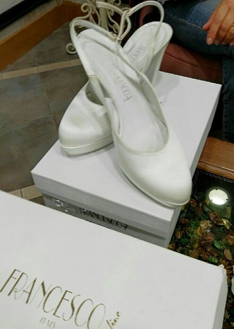 Hai comprato le scarpe di ricambio per il ricevimento? - 1