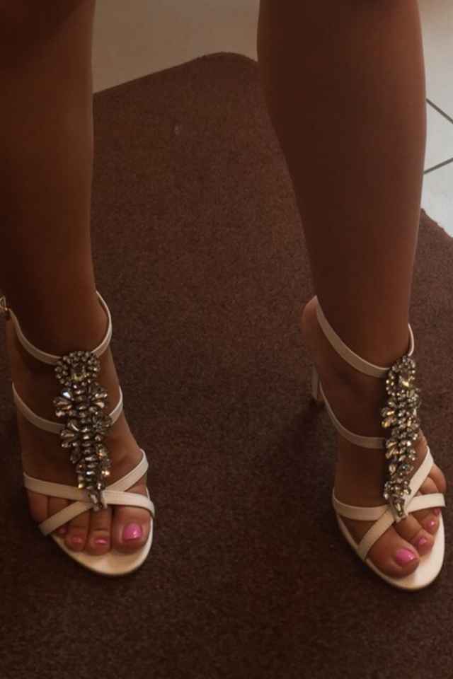 Alla fine, quali scarpe avete scelto o sceglierete per dire si? - 1