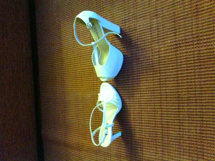 Mi fate vedere le vostre scarpe? - 2
