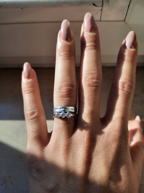E ora mostraci una foto del tuo anello di fidanzamento! 12