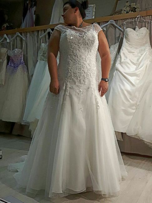 Sposa curvy un po' demoralizzata - 1
