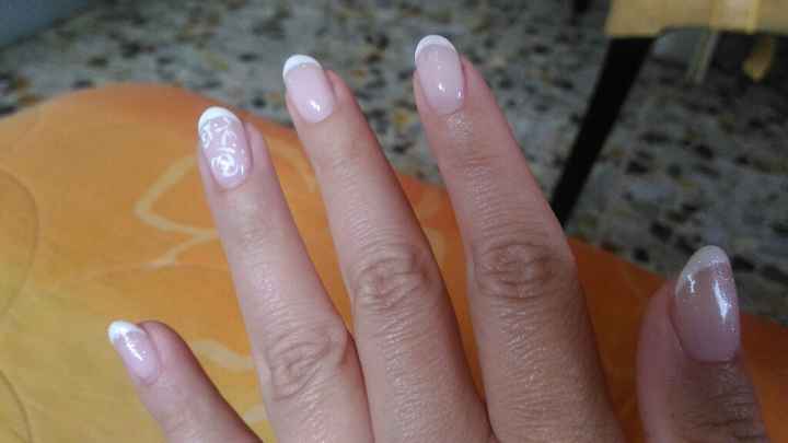 E anche le unghie ci sono... -2 - 1