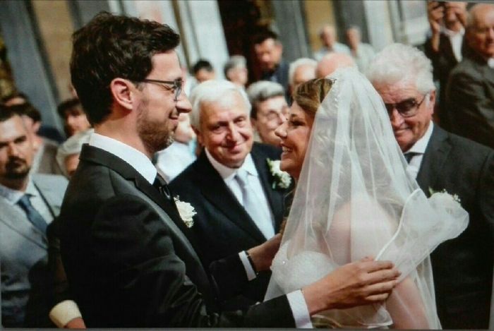  Chi vi alza il velo? - 1