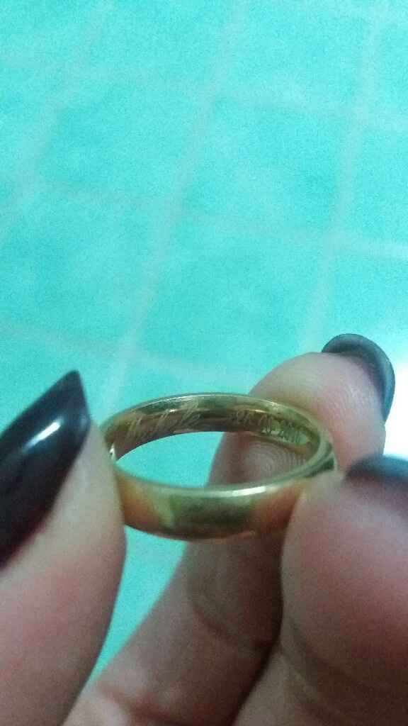 Incisione esterna sulle fedi? - 1