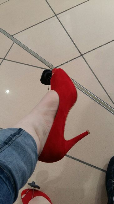 Ricerca scarpa sposa come da foto - 1