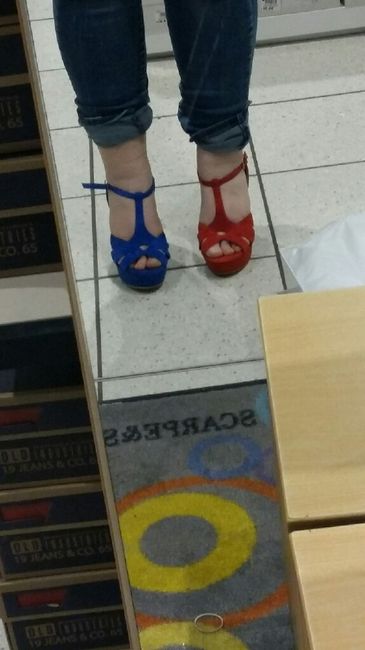 Scoraggiata per le scarpe - 4