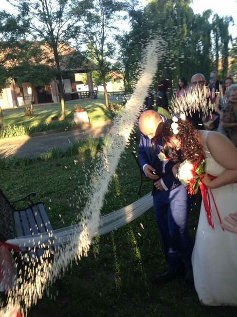 Cerimonia all'aperto lancio del riso - 1