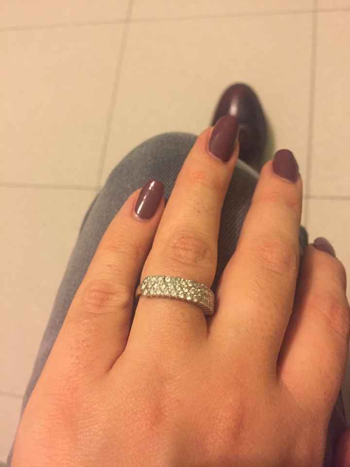 Ecco l' anello di fidanzamento - 1