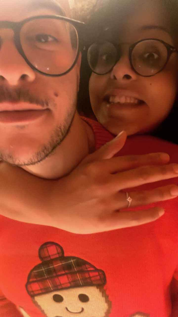 Postate una foto di voi due 👇 - 1