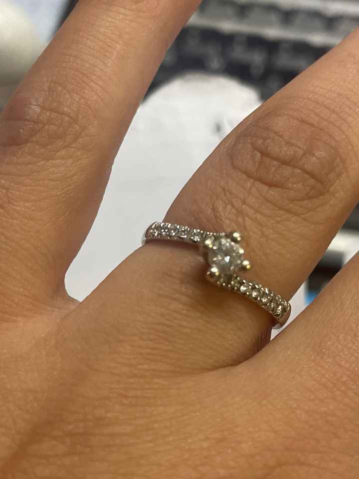 Come è il vostro anello di fidanzamento?? - 1