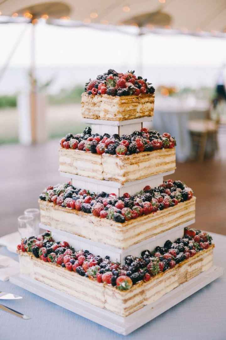 12 torte nuziali bellissime e perfette per i matrimoni in primavera/estate 2023 - 1