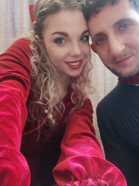Ragazze, qualcuna di voi ha un pò di differenza di età con il partner ?le foto ! 1