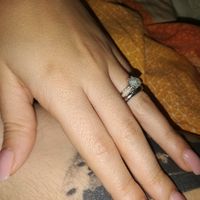 E ora mostraci una foto del tuo anello di fidanzamento! - 1