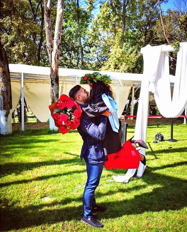 Postate una foto di voi due 👇 - 1