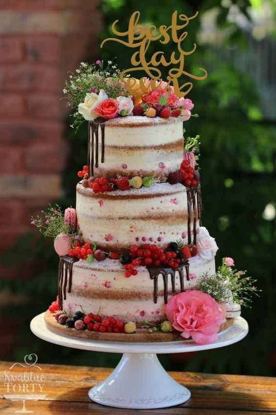 Naked cake con topper