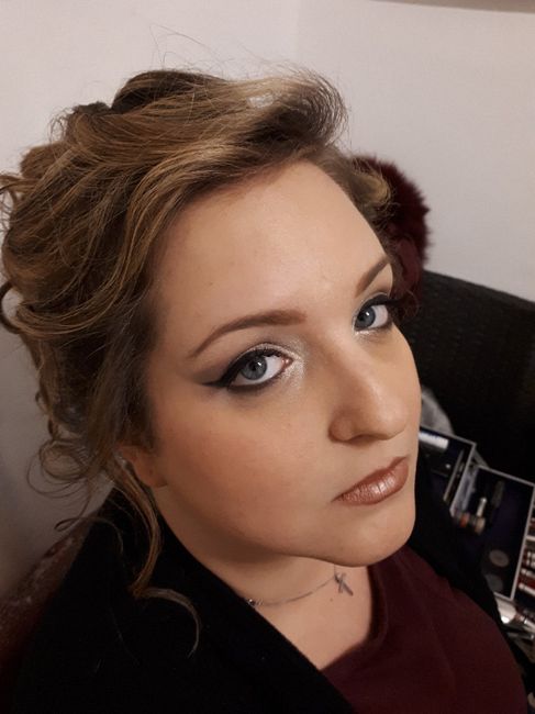  Il trucco è l'acconciatura a -37 gg - 3