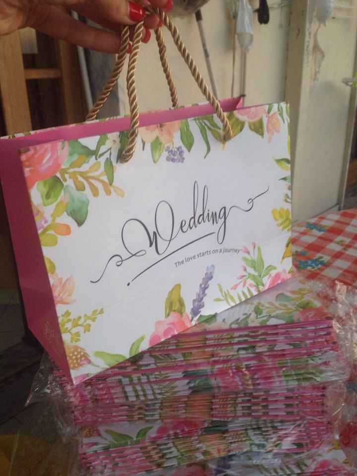 Dove mettere le wedding bag fuori chiesa? - 1