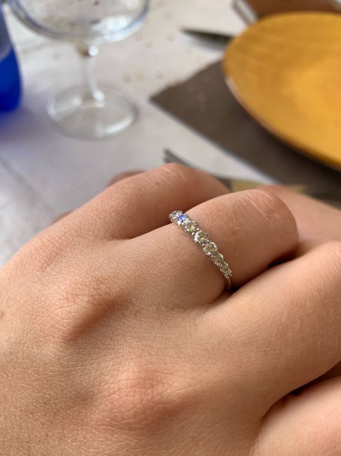 Come è il vostro anello di fidanzamento?? 11