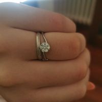 E ora mostraci una foto del tuo anello di fidanzamento! - 1