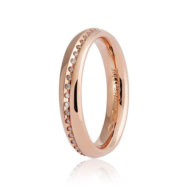 Mi fate vedere le fedi? - 1