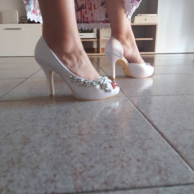 Scarpe da sposa estive, quale modello preferire? Voi avete già acquistato le scarpe per il grande gi