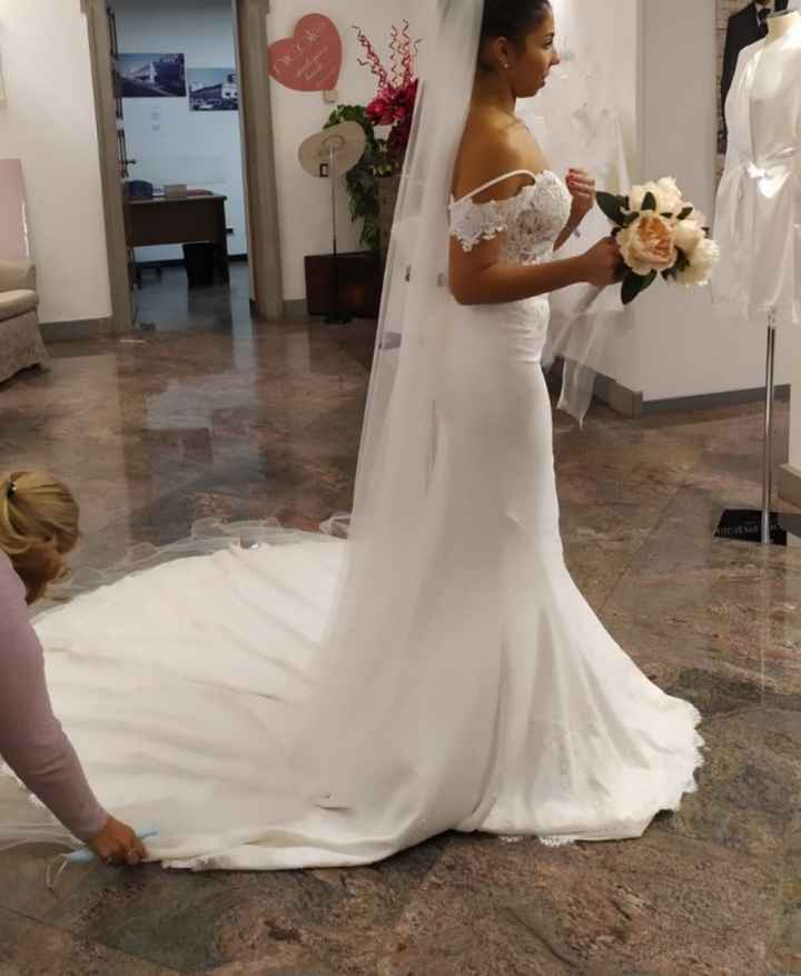 Scarpe bianche, nude o argento? - 1