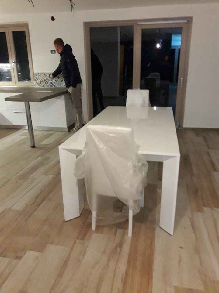 Oggi sono arrivati i mobili - 2