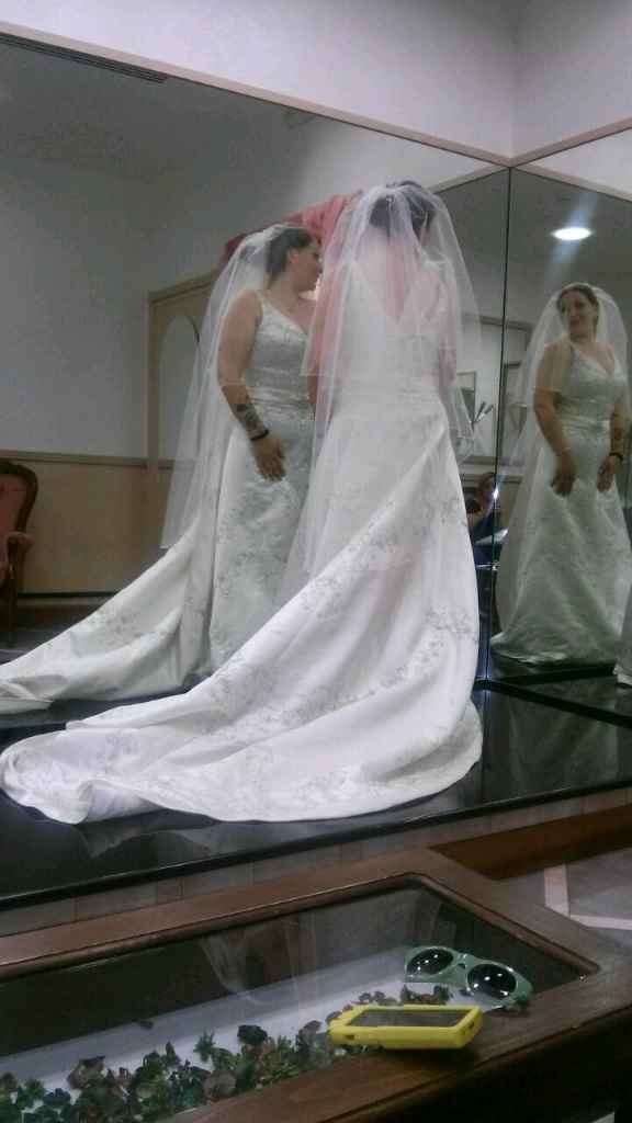 Mi fate vedere i vostri abiti? - 2