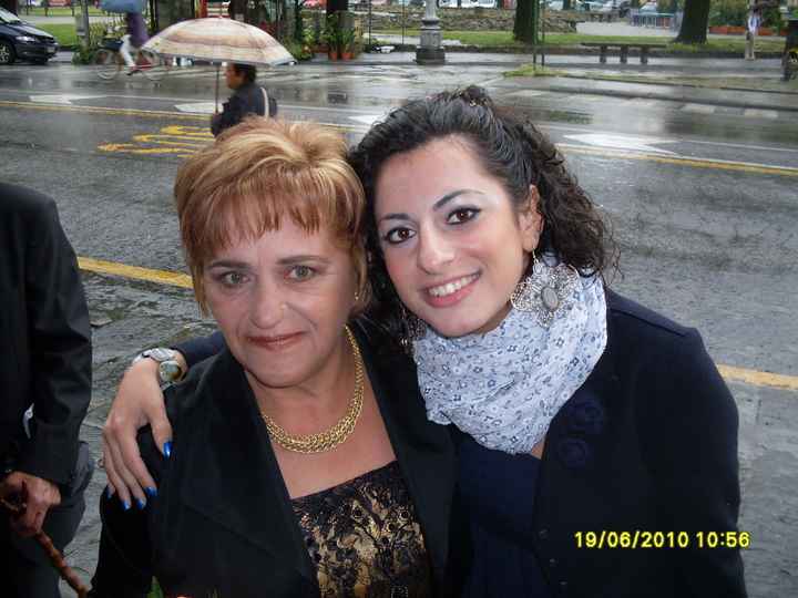 la mia mamma e mia nipote nonche' la mia damigella d'nore ma quante e belle!!!!