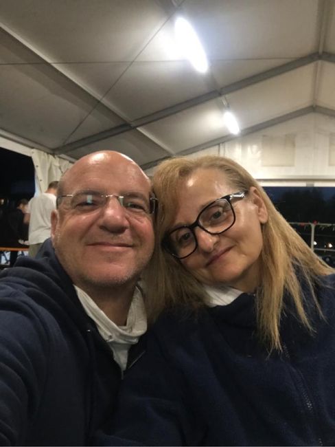 Postate una foto di voi due 👇 11